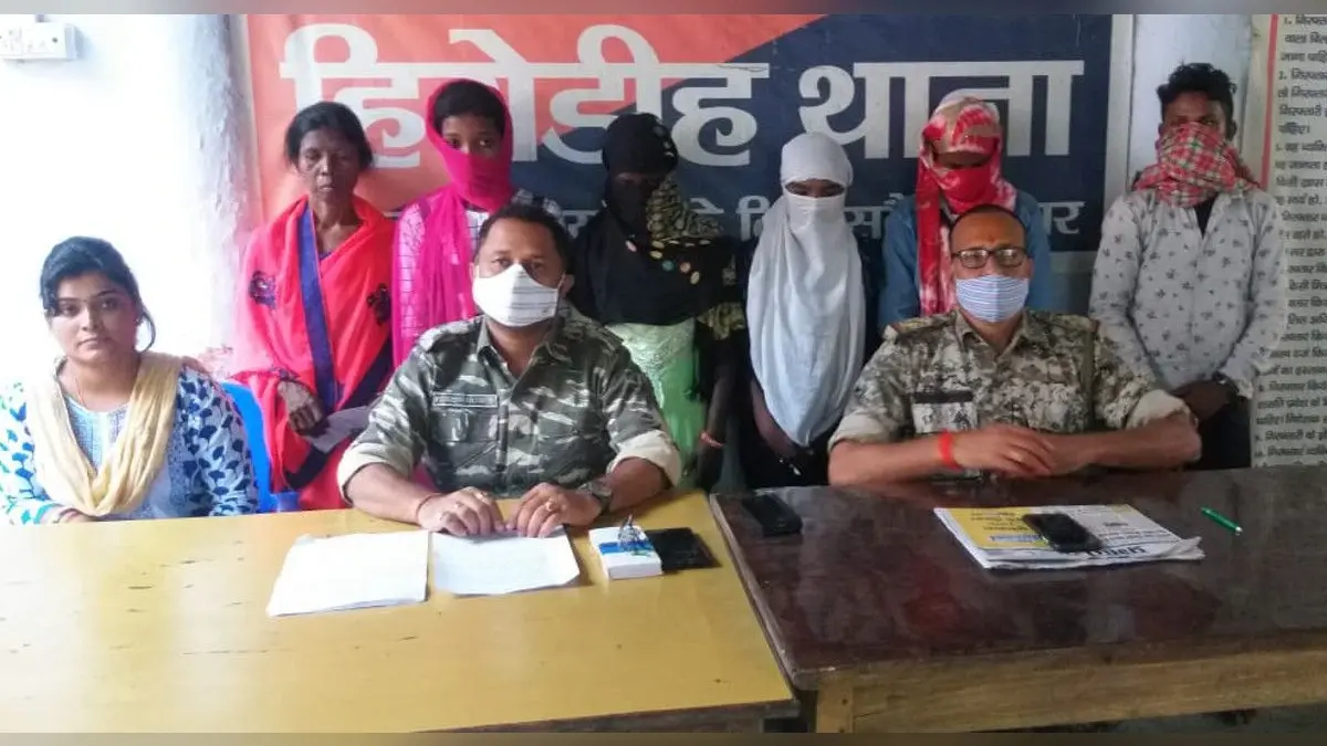 गिरिडीह में दो समुदाय के बीच पथराव, पुलिस ने की हवाई फायरिंग, अफवाह पर ध्यान नहीं देने की अपील