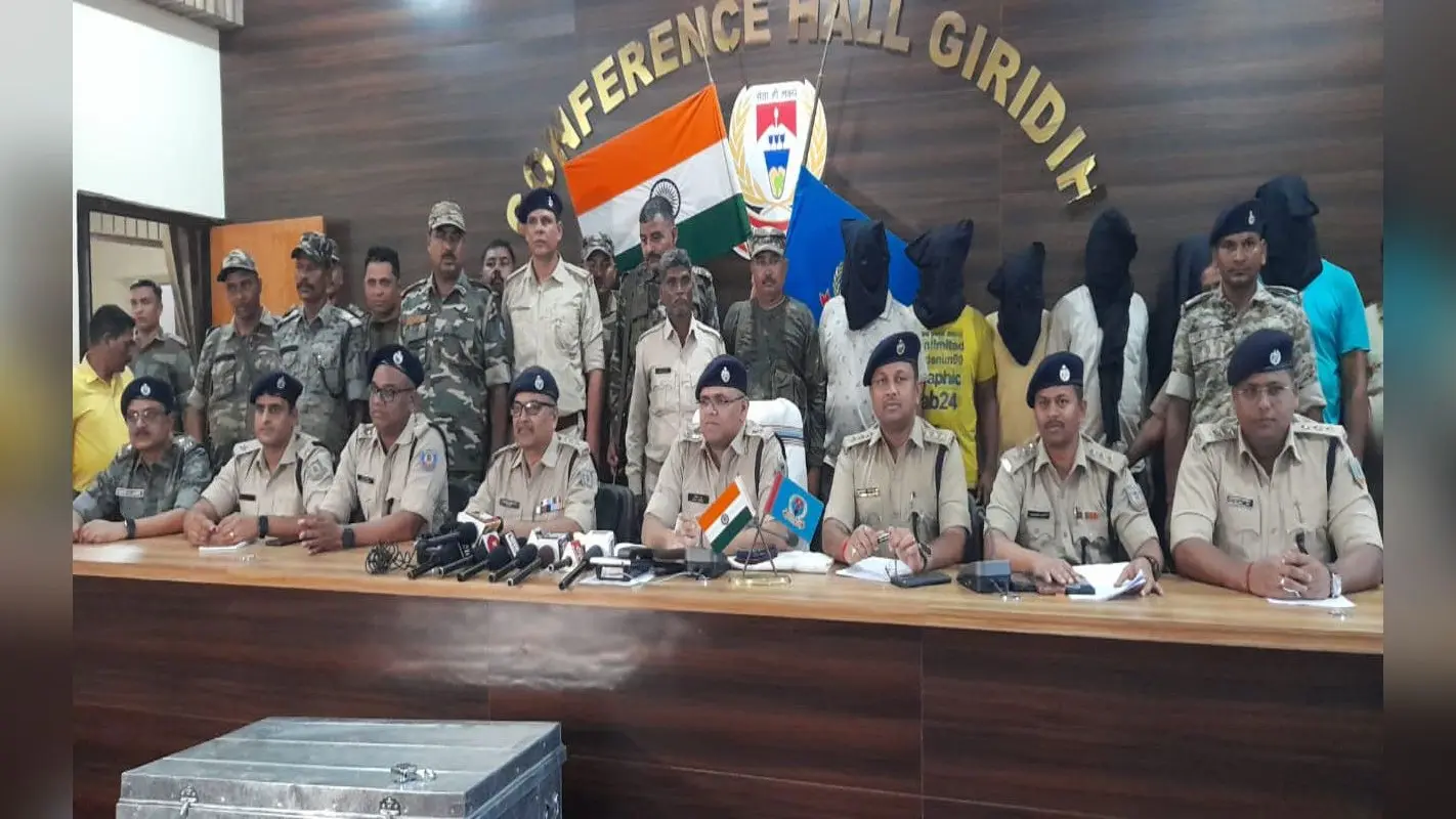 झारखंड : गिरिडीह के जमुआ में 5 करोड़ लूट मामले में करीब 3.25 करोड़ रुपये बरामद, 6 आरोपी गिरफ्तार