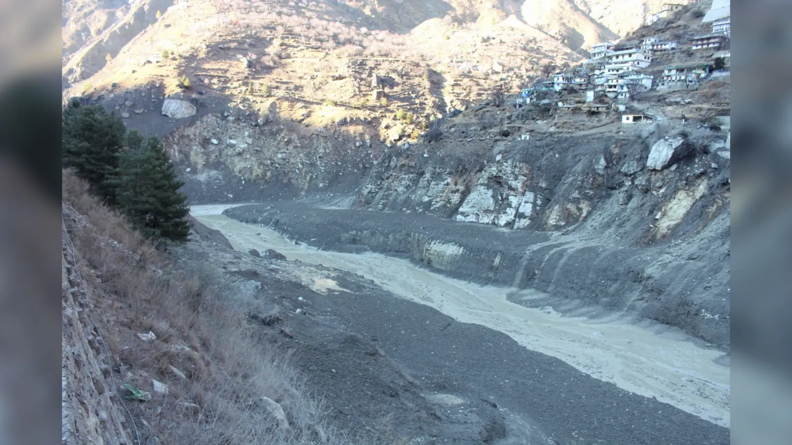 Uttarakhand Disaster Updates : हिमालय में दोगुनी तेजी से पिघल रहे ग्लेशियर, भारत समेत कई देशों पर मंडरा रहा खतरा