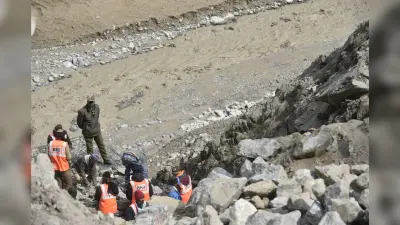 Chamoli Disaster : बिहार के मनीष का कोई सुराग नहीं, अपनों के इंतजार में पथराई आंखें