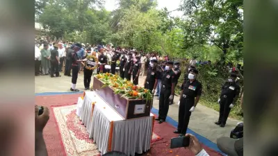 राजकीय सम्मान के साथ शहीद गणेश हांसदा की बहरागोड़ा में हुई अंत्येष्टि, आखिरी विदाई को उमड़ा जनसैलाब