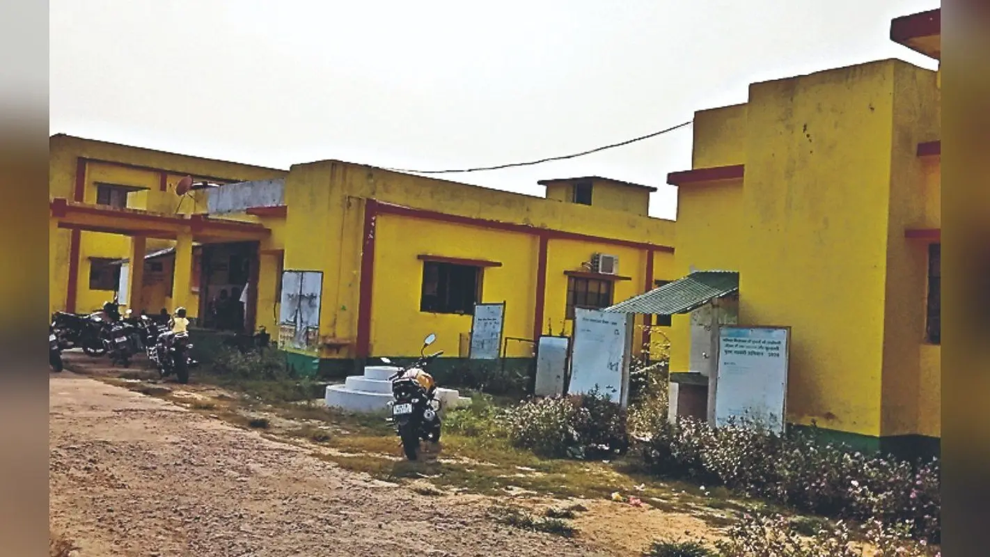 गोड्डा : हरीदेवी रेफरल अस्पताल में स्वास्थय व्यवस्था बेहाल, पांच की जगह सिर्फ एक डॉक्टर कार्यरत