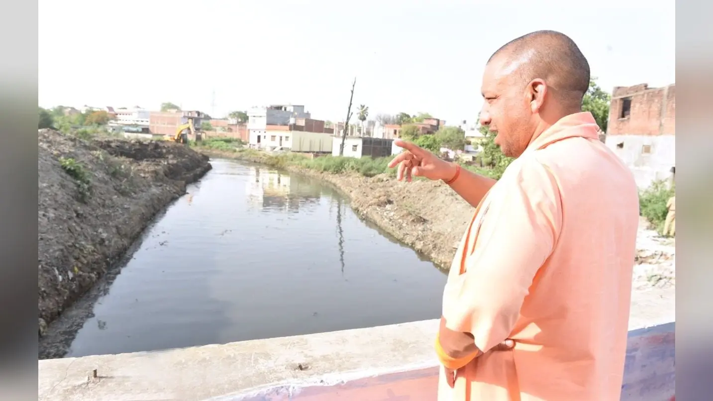 Gorakhpur News: गोरखपुर में स्वच्छता-सौंदर्य का प्रतिमान बनेगा गोड़धोइया नाला, सीएम योगी ने दिए निर्देश