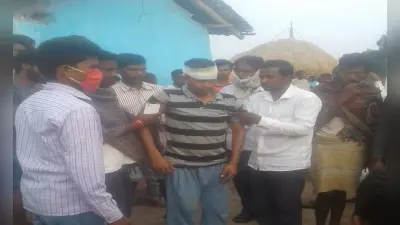 गोला के औंराडीह में अनाज खाने पहुंचा हाथी, एक ग्रामीण को पटक कर किया घायल