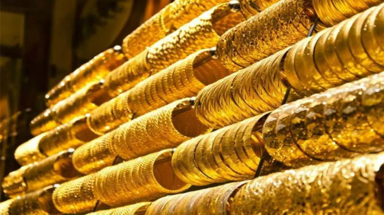 Gold Demand latest updates : दिवाली और करवा चौथ से पहले सोना लगातार हो रहा सस्ता, लेकिन मांग में आई भारी गिरावट, जानें असली वजह