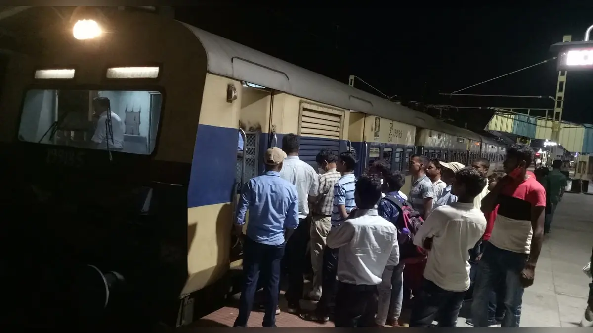 indian railway: सात दिनों में पकड़े गये 20 हजार बेटिकट यात्री, वसूला गया एक करोड़ जुर्माना