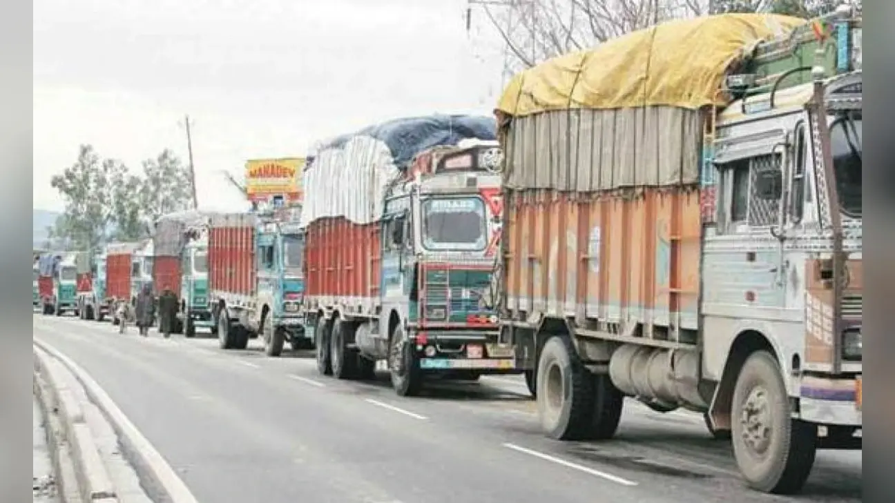धनबाद : सड़क दुर्घटनाओं में कमी के लिए बनेगा एक्शन प्लान, जानें सड़क सुरक्षा की बैठक में क्या हुआ फैसला