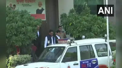 गुजरात AAP अध्यक्ष गोपाल इटालिया लिए गये हिरासत में, PM Modi के खिलाफ की थी आपत्तिजनक टिप्पणी