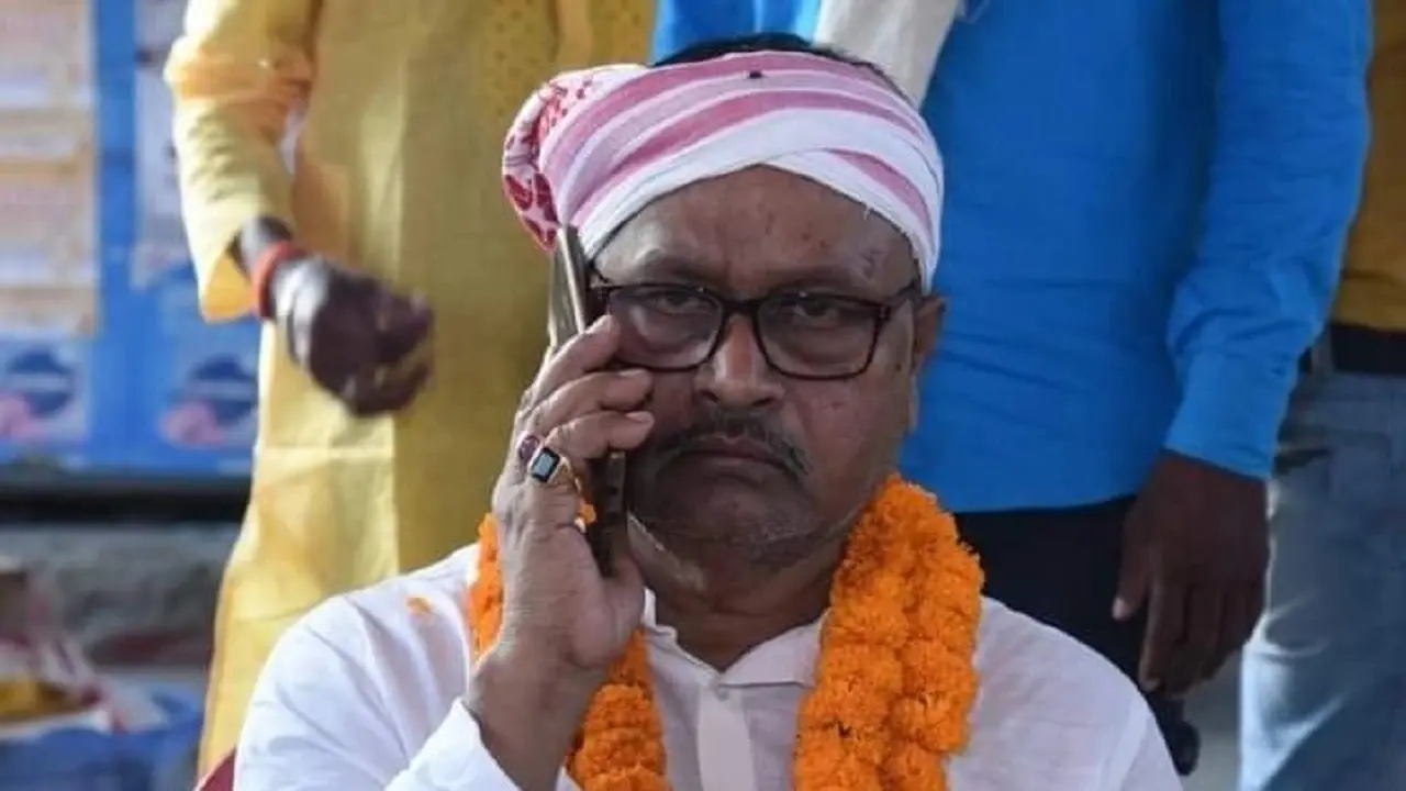 ‘इसका गर्दन उतार देते हैं.. साहेब गाड़ी में हैं..’ JDU विधायक गोपाल मंडल पर पार्टी के ही नेता ने लगाए गंभीर आरोप