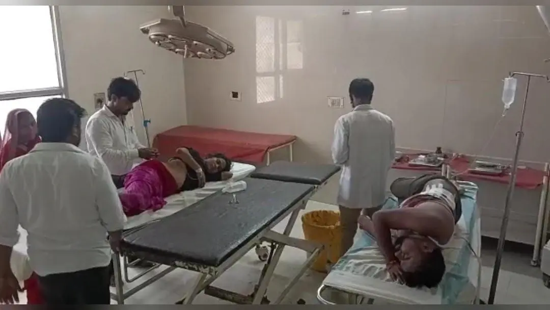 Gorakhpur News: रुपये के लेनदेन में हुए विवाद में बदमाशों ने पति-पत्नी को मारी गोली, हालत गंभीर