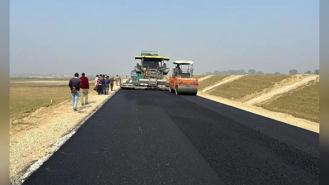 UP News: एक्सप्रेस-वे, हाई-वे, एयरपोर्ट के निर्माण से बेहतर हुई यूपी की कनेक्टिविटी