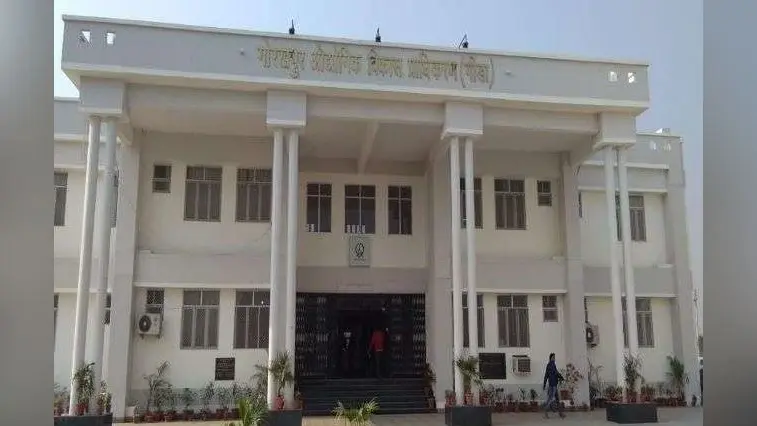 गोरखपुर नगर निगम के 50 वार्ड का नाम बदलने के विरोध में सपा ने किया विरोध, जानें पूरा मामला