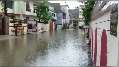 Gorakhpur News: गोरखपुर में बारिश ने खोली नगर निगम और जीडीए की पोल, मोहल्लों और दुकानों में भरा पानी