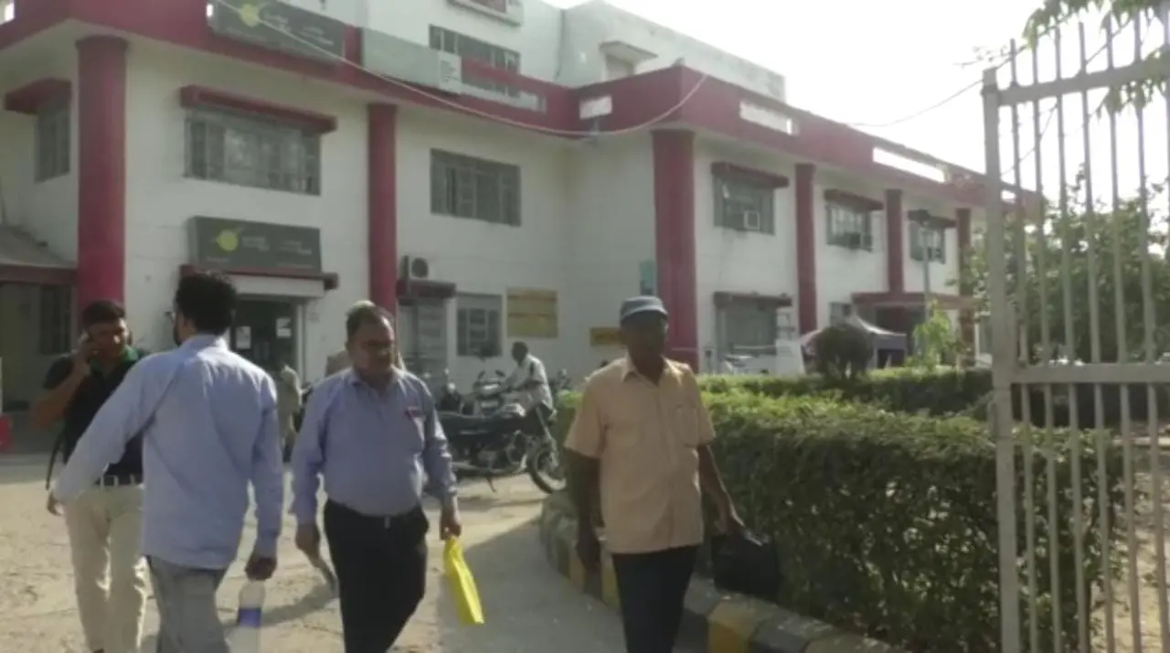 गोरखपुर के दो डाकघरों में लाखों रुपए का गबन, भ्रष्टाचार की खुल रहींं परतें, जानें पूरा मामला
