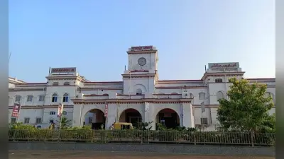 गोरखपुर रेलवे स्टेशन पर आज से मिलेगी प्रीपेड टैक्सी सुविधा, अब यात्री आसानी से पहुंच पाएंगे अपने गंतव्य तक