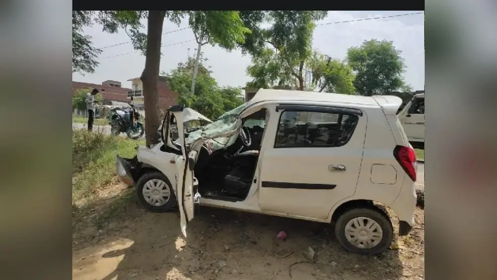 गोरखपुर: मेहंदी के रंग मिटने से पहले उजड़ा सुहाग, कार और ट्रैक्टर ट्राली की टक्कर में एक की मौत, 4 घायल