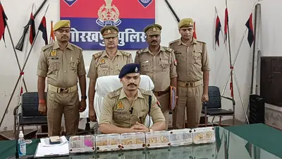गोरखपुरः पुलिस के हत्थे चढ़ा शातिर जालसाज, घर में ही छुपा रखा था गहना, गढ़ी झूठी कहानी