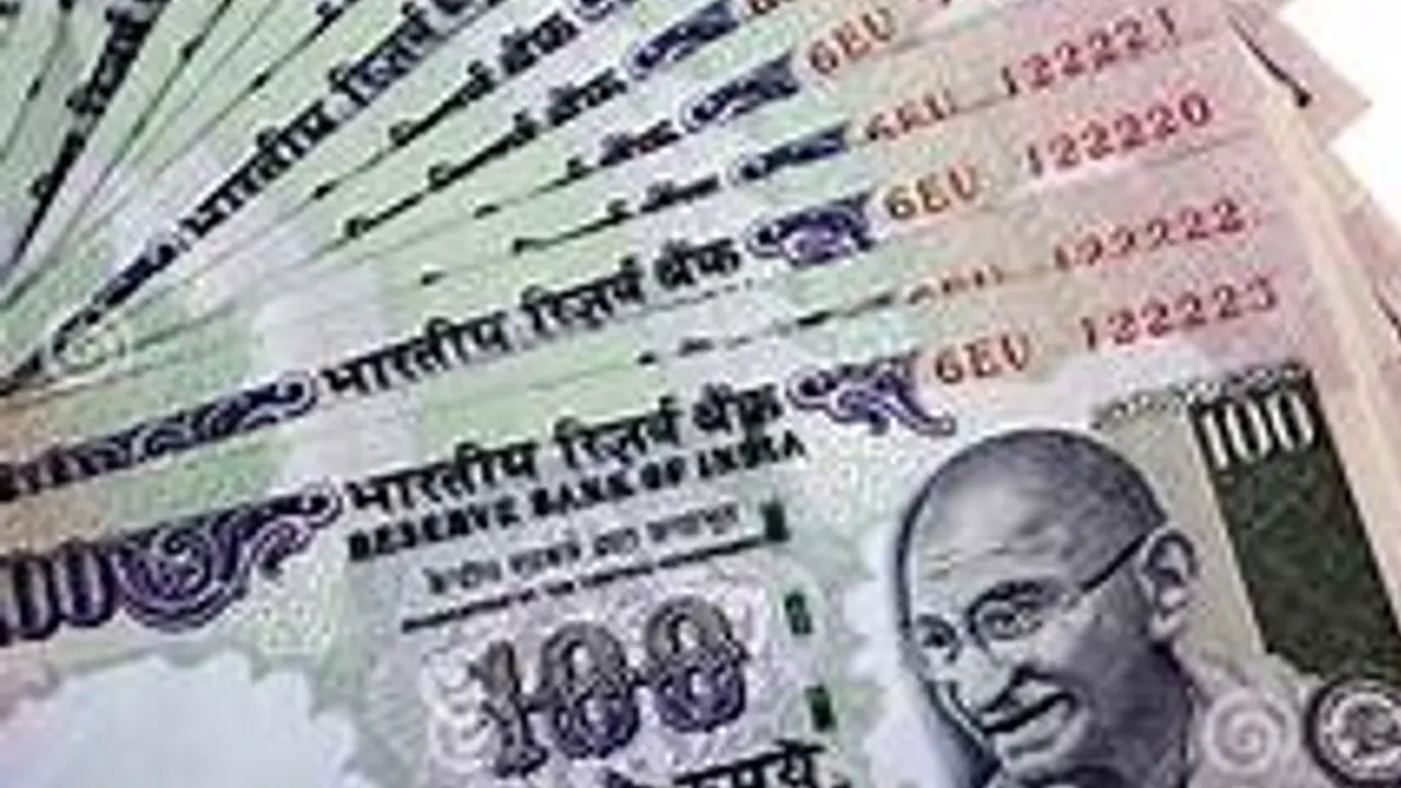 7th Pay Commission: नये साल में सरकारी कर्मचारियों को डबल गिफ्ट, सैलरी के साथ रिटायरमेंट की उम्र भी बढ़ी