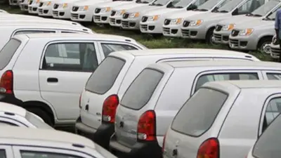 Green Tax: 8 साल पुरानी गाड़ियों पर लगेगा ग्रीन टैक्स, नितिन गडकरी ने प्रस्ताव को दी मंजूरी, जानें कितना लगेगा चार्ज और किसे मिलेगी छूट