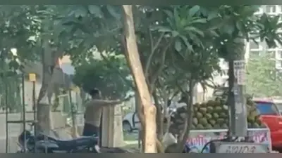 ग्रेटर नोएडाः गंदे नाले के पानी से नारियल को धो रहा था दुकानदार, वीडियो हुआ वायरल, पुलिस ने किया गिरफ्तार