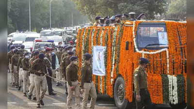शहीद वरुण सिंह का पार्थिव शरीर जैसे ही भोपाल पहुंचा लगने लगे नारे ‘भारत माता की जय’, आज अंतिम संस्कार