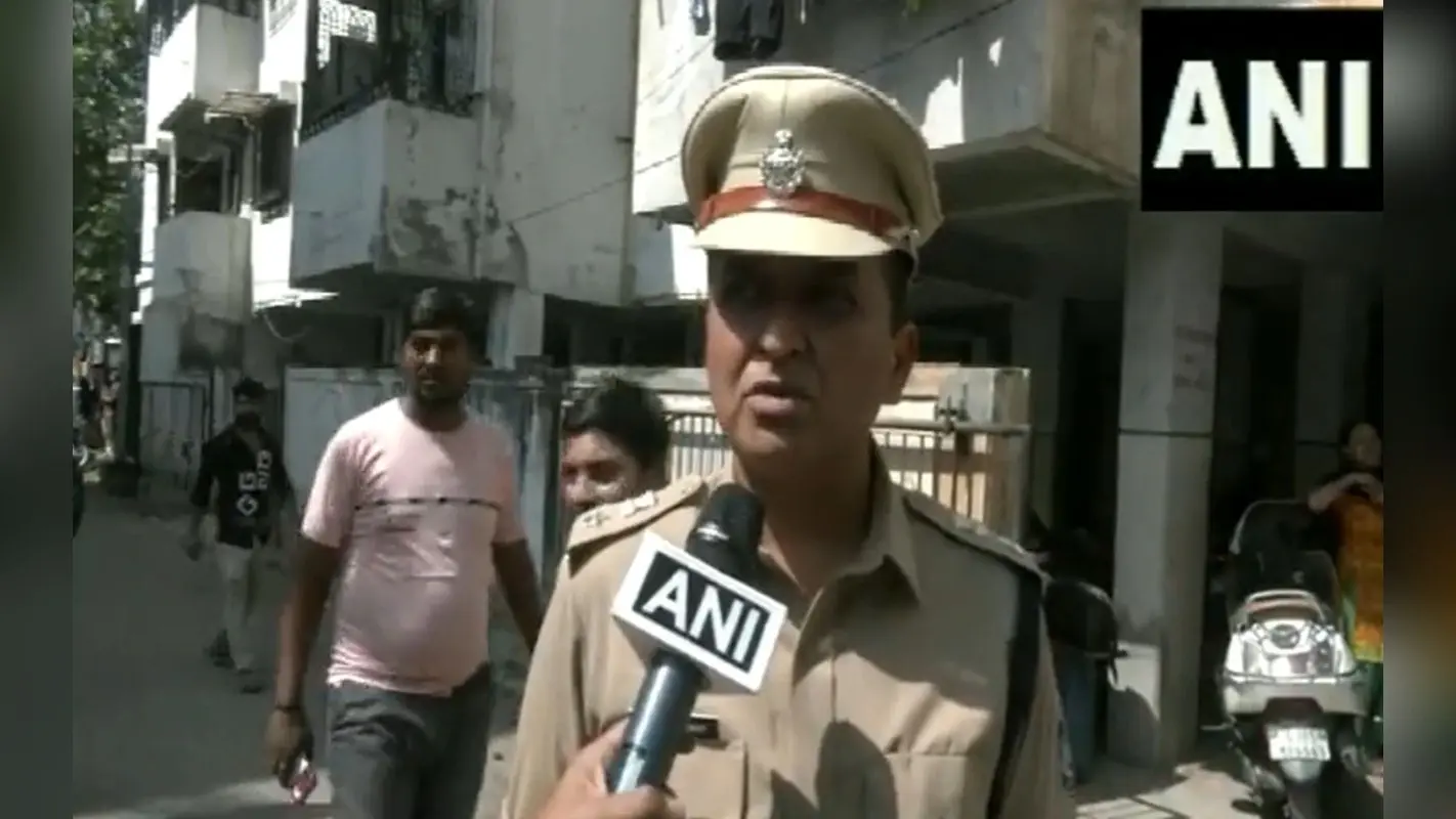 गुजरात: वापस नहीं मिल रहे थे उधार दिये पैसे! परिवार ने उठाया बड़ा कदम, डायमंड सिटी में दिल दहला देने वाली घटना