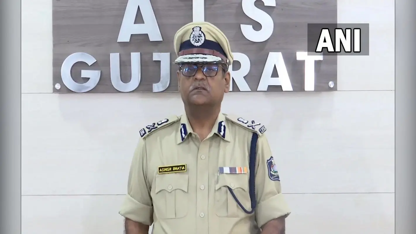 गुजरात ATS की बड़ी कार्रवाई! रिटायर IPS अधिकारी से 8 करोड़ वसूलने की कोशिश करने के आरोप में 5 गिरफ्तार