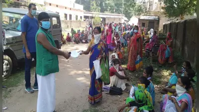 गुमला की साहसी बेटी विनीता के हौसले को देख अब नक्सलियों के खिलाफ एकजुट हुए ग्रामीण, पुलिस पिकेट की मांग, एसपी ने दिया आश्वासन