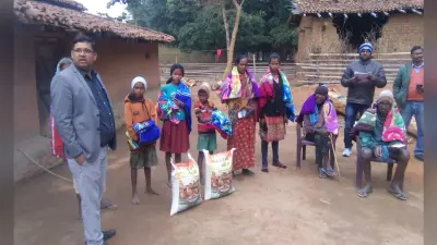 प्रभात खबर इंपैक्ट : आर्थिक तंगी झेल रही कामडारा की 2 बेटियों को मिला सहारा, जानें क्या- क्या मिला सहयाेग