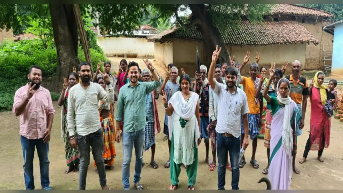 Coronavaccination Update News : गुमला के 5 गांव में 100% हुआ वैक्सीनेशन का फर्स्ट डोज, जागरूकता का दिखा असर