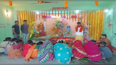 Durga Puja 2021: मां के दर्शन को बेताब गुमला के श्रद्धालु, कोरोना महामारी को खत्म करने की कर रहे हैं कामना