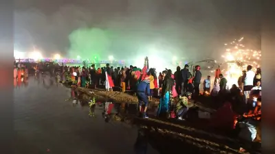 भगवान सूर्य के दर्शन के लिए तालाब व नदियों पर उमड़ी आस्था, गुमला में ऐसा था घाटों का नजारा