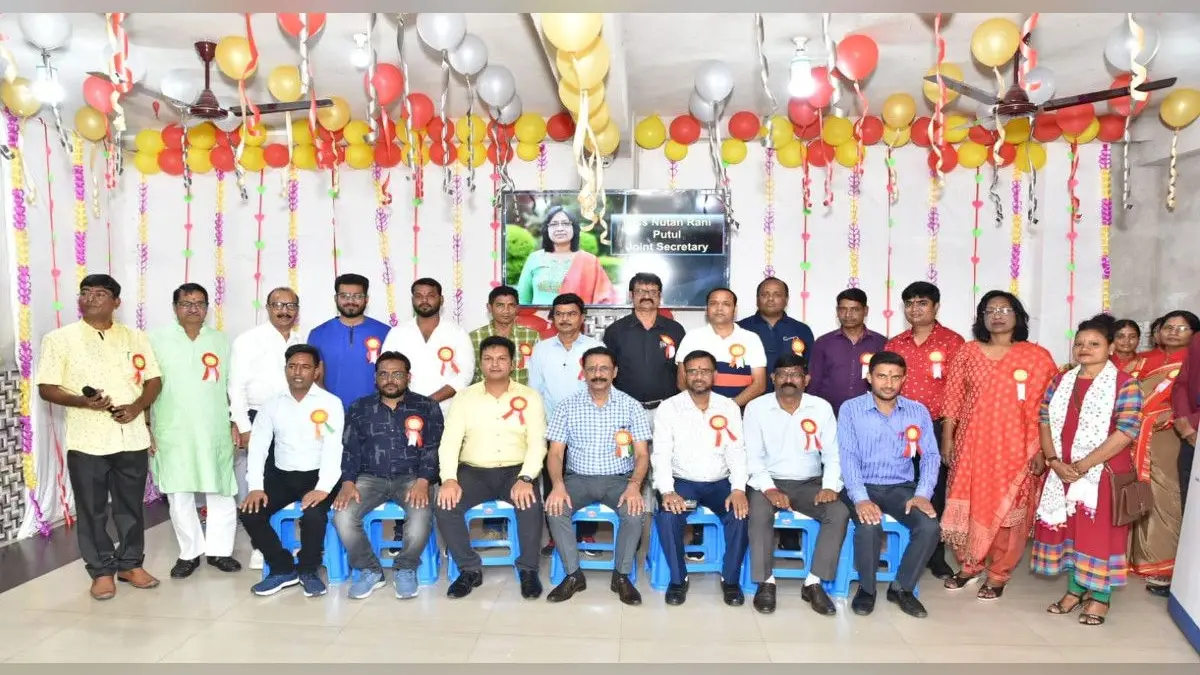 Teachers’ Day 2021 : गुमला में कोरोना वॉरियर्स हुए सम्मानित, DC बोले- माता-पिता बच्चों को दें अच्छी शिक्षा