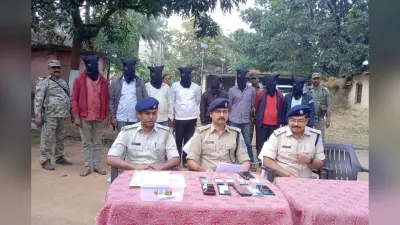 Jharkhand News: गुमला में नशे के खिलाफ वार, पुलिस प्रशासन इससे दूर रहने का चला रहे अभियान