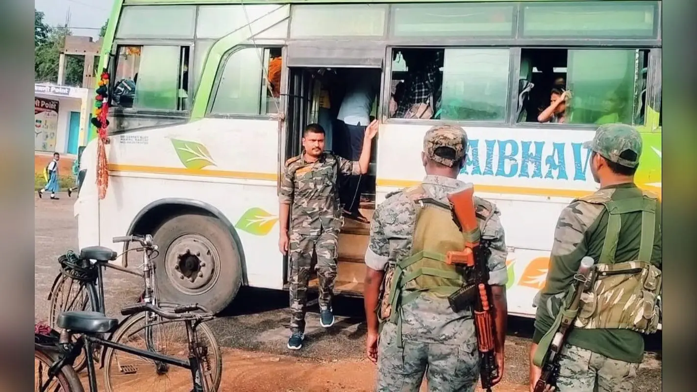 Jharkhand News: गुमला में 15 लाख के इनामी नक्सली रवींद्र गंझू की तलाश, पुलिस ने शुरू किया ऑपरेशन