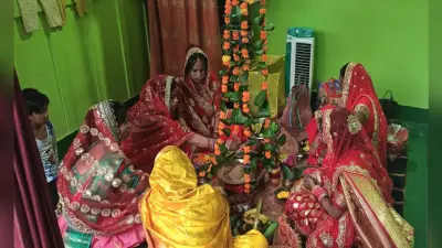 Hartalika Teej 2020 : महिलाओं ने हरतालिका तीज का व्रत रख कर पति के दीर्घायु की कामना की