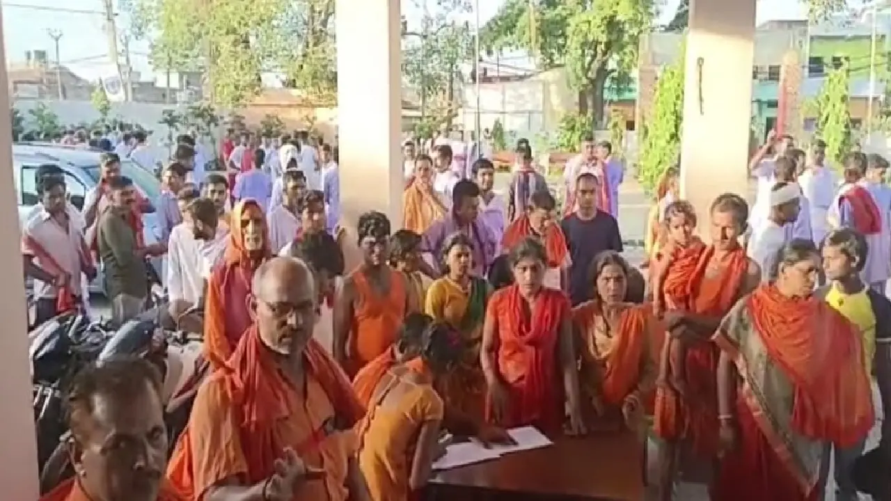 Shravani Mela 2022 : सुल्तानगंज में श्रद्धालुओं ने किया गंगा स्नान, जुटने लगी कांवरियों की भीड़