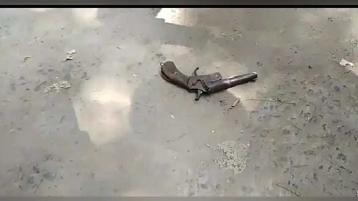 पुलिस के हत्थे चढ़े सात आर्म्स तस्कर, भारी मात्रा में अवैध हथियार बरामद