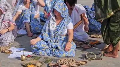 गया में शीत लहर का प्रकोप, ठाकुरबाड़ी में भगवान को ठंड से बचाने के लिए पहनाए गए गर्म कपड़े