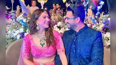 Hansika Motwani Sangeet: सोहेल संग रोमांटिक डांस करती नजर आईं हंसिका मोटवानी, वीडियो वायरल