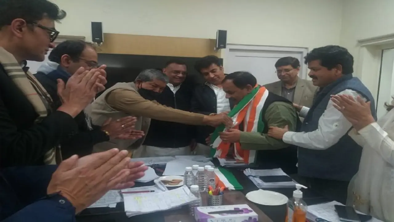 Uttarakhand News: कांग्रेस में शामिल हुए हरक सिंह रावत, बीजेपी ने किया था निष्कासित