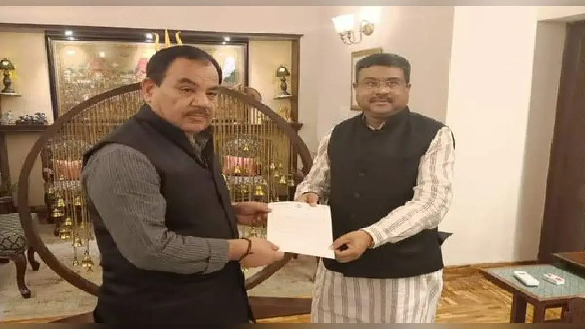 उत्तराखंड विधानसभा चुनाव: हरक सिंह रावत थामेंगे कांग्रेस का दामन ? उत्तराखंड चुनाव से पहले भाजपा को झटका
