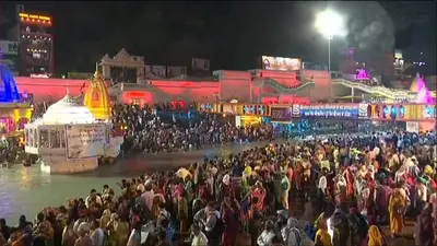 कुंभ में शामिल होने के लिए कोरोना रिपोर्ट निगेटिव होना जरूरी, कोर्ट ने तीरथ सिंह रावत के फैसले पर की कड़ी टिप्पणी