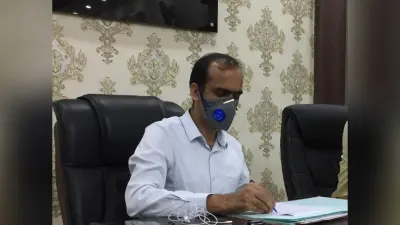 मुख्यालय के कुछ कमरों की गंदगी देख कर उपायुक्त ने जतायी नाराजगी