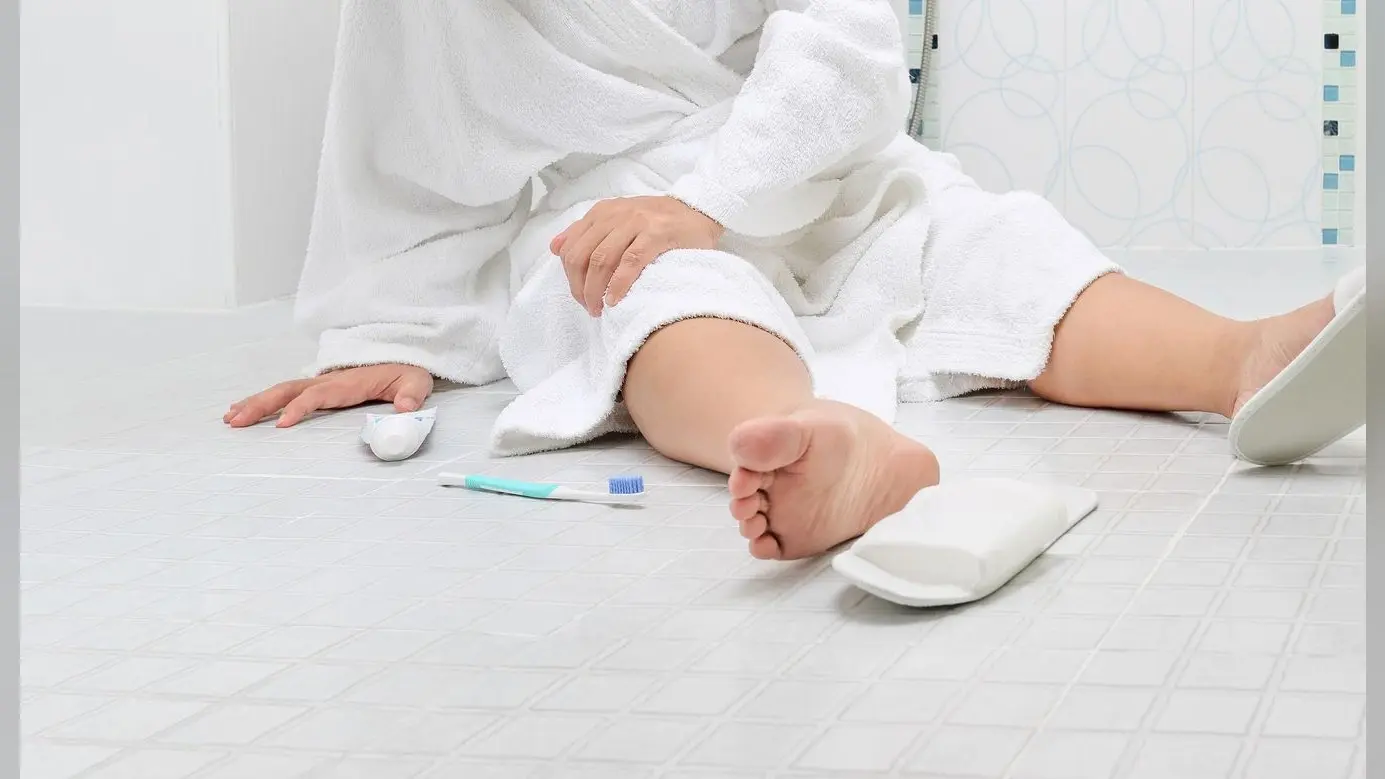 Heart Attack In Bathroom: तो इसलिए बाथरूम में ही होता है हार्ट अटैक, कहीं आप भी तो नहीं कर रहे ये गलती, जानें