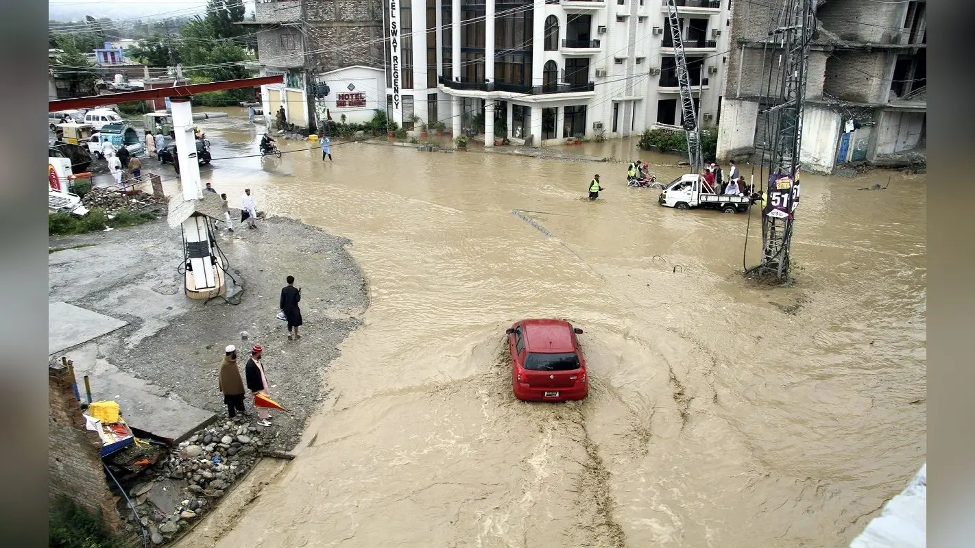 Pakistan Flood: बाढ़ से पाकिस्तान में तबाही, अबतक 1300 लोगों की मौत, डायरिया और मलेरिया का खतरा मंडराया
