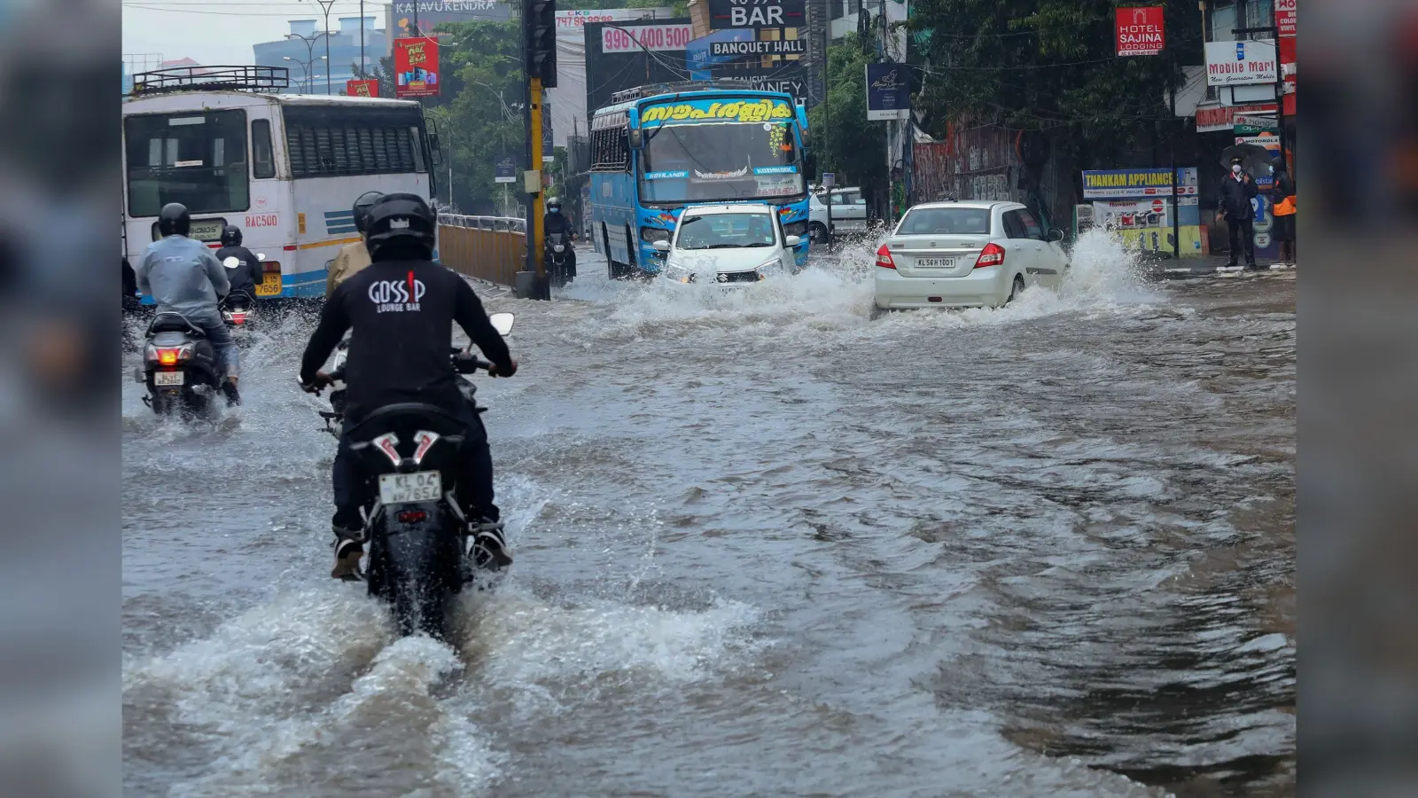 Weather Update: केरल और कन्याकुमारी से फिलीपींस तक चक्रवात का कहर, भारी बारिश ने मचायी तबाही