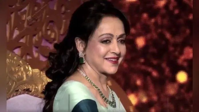 Indian Idol 12 के सेट पर हेमा मालिनी ने किया खुलासा, बोलीं मेरे साथ शूटिंग पर आते थे पापा, ताकि मुझे और धरम जी…