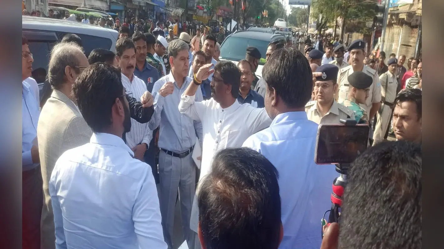 CM हेमंत सोरेन ने रांची के काटांटाेली फ्लाईओवर का किया निरीक्षण, बोले- लोगों को जल्द मिलेगी जाम से निजात