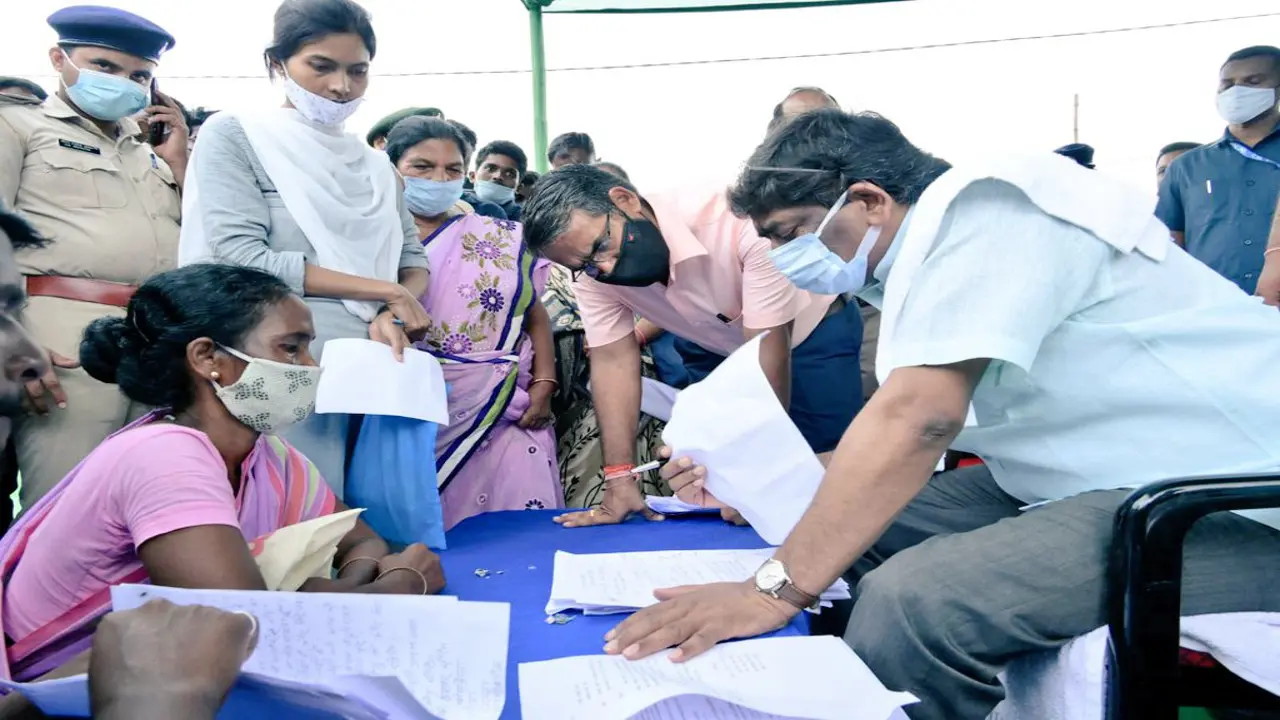 गांव-गांव तक पहुंच रहीं झारखंड सरकार की योजनाएं, CM हेमंत बोले- महिला समेत युवाओं को स्वावलंबी बना रही सरकार
